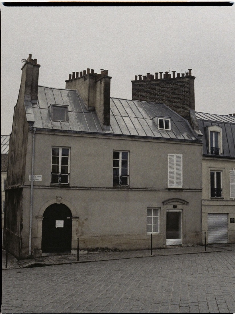 Charbon · Béton · Brume — everyday scene 3