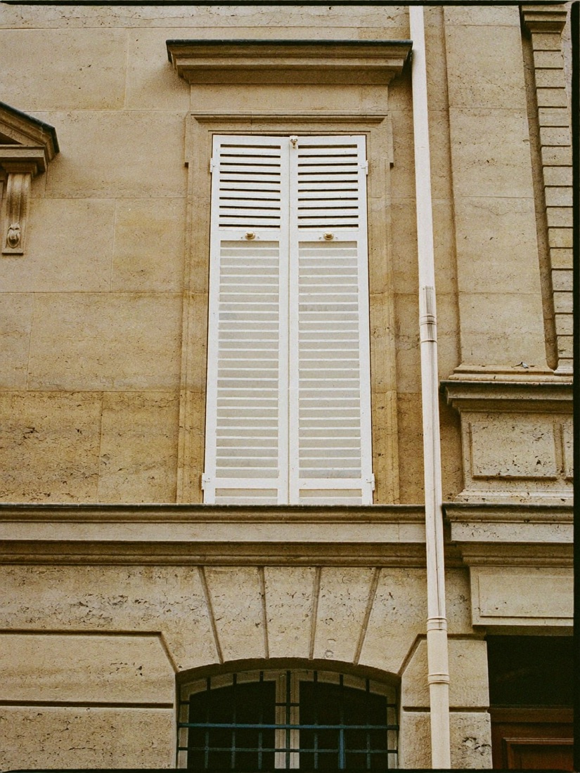 Crème · Avoine · Tabac — everyday scene 3